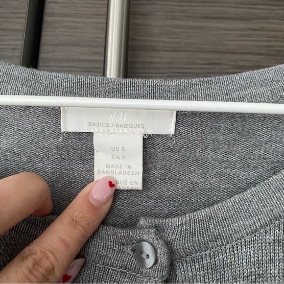 H&M Gray Button Down Cardigan - Picture 3 of 4